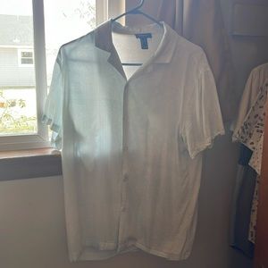 Forever 21 men’s small paisley print button down